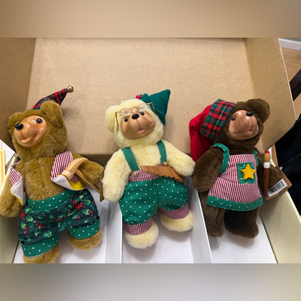 Robert Raikes Christmas Bears Trio in Green Polka Dot Overalls: rare